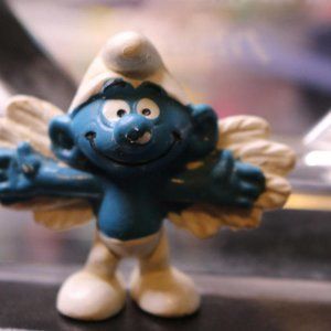 Smurfs 20071 Flying Smurf Angel Feather Wings PVC figure Vintage toys 80's toy